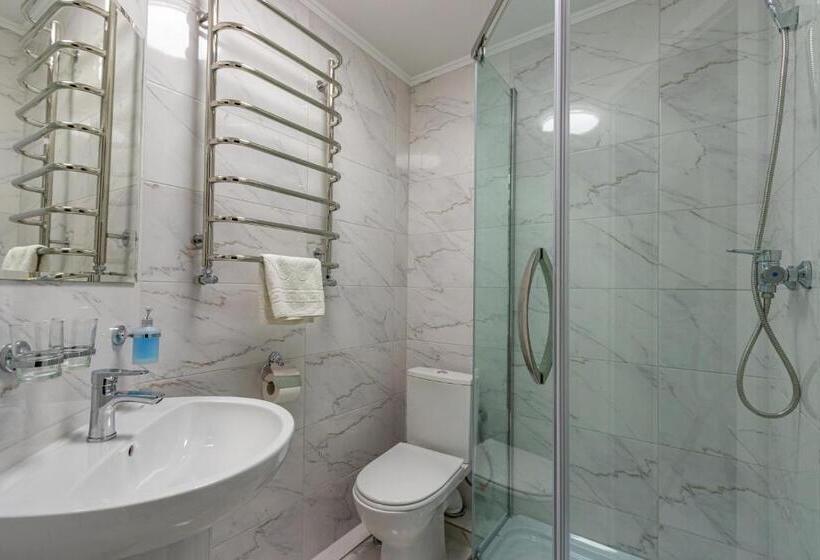 اتاق لوکس سه تخته, Konopka Forest Home & Spa