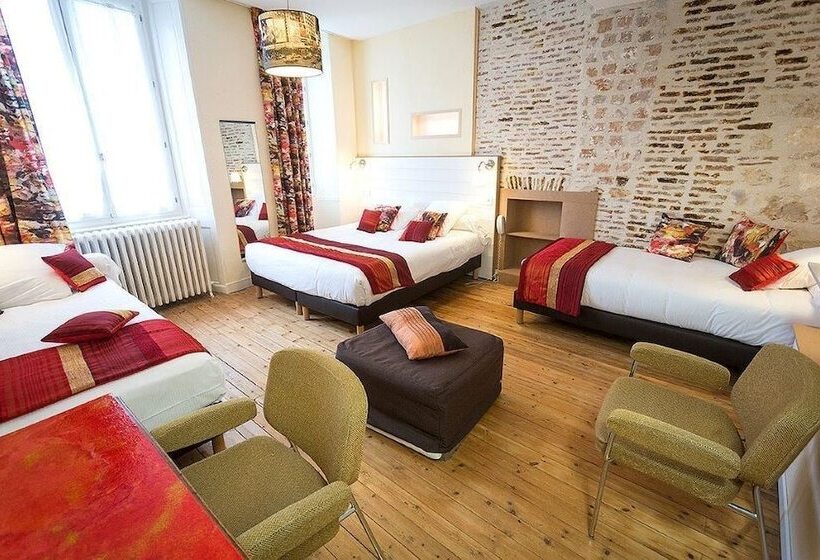 Семейный Номер, Hôtel De La Paix