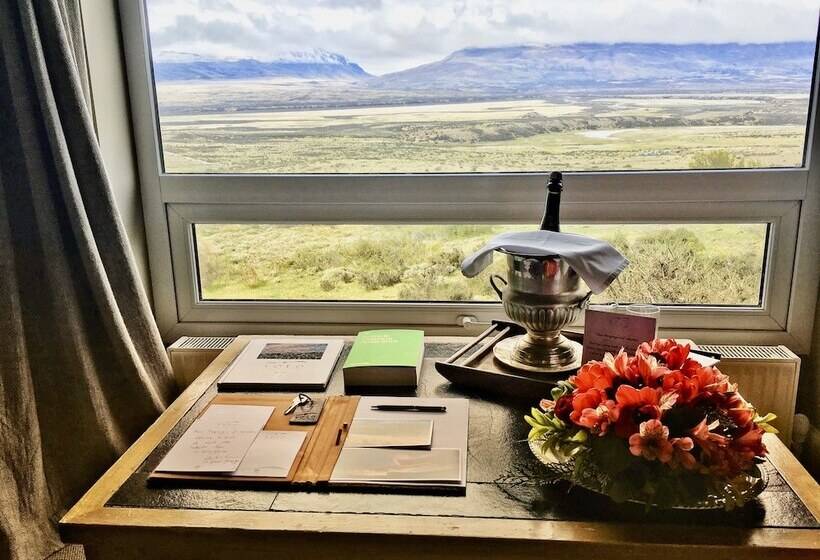 اتاق پرمیوم, Eolo   Patagonia´s Spirit
