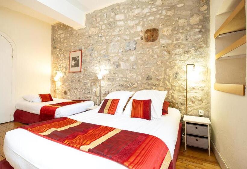 Семейный Номер, Hôtel De La Paix
