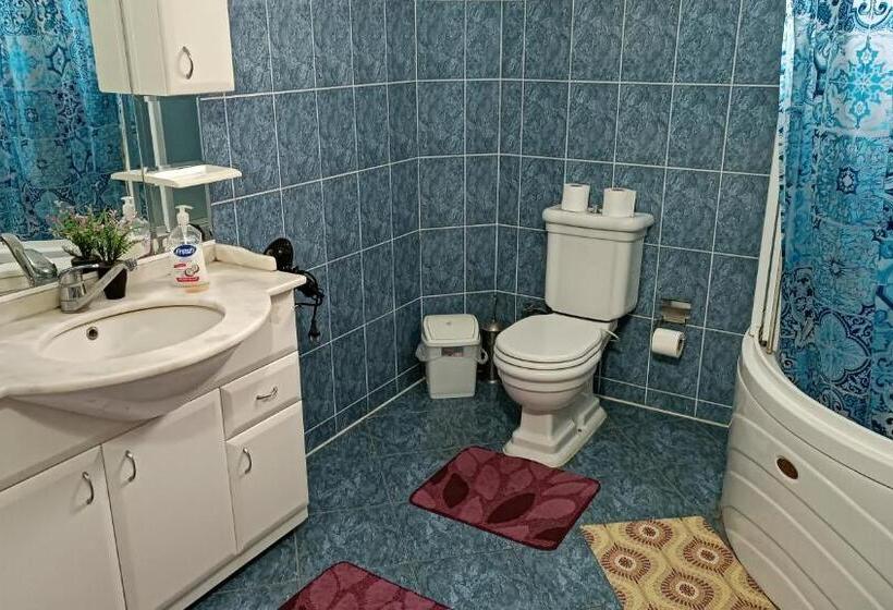 تختخواب در اتاق مشترک, City Park Apartments
