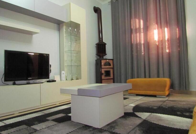 침실 1개 발코니 아파트, Apartment Koka