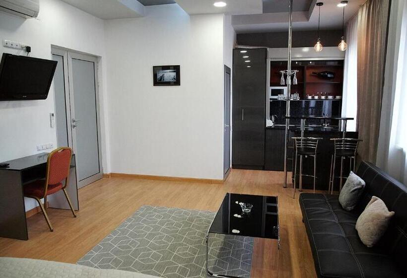استودیوی استاندارد, Rest Apartments By Nava