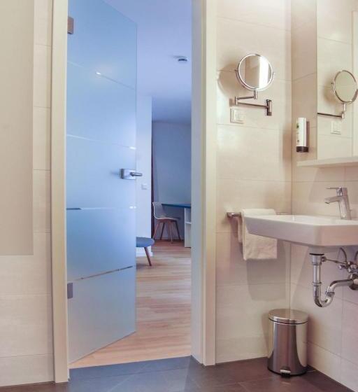 آپارتمان 1 خوابه, Seeger Living Premium West