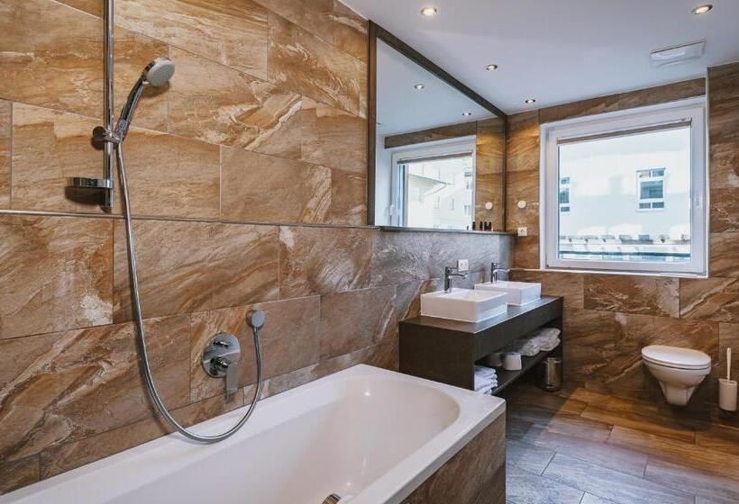 3 Bedroom Suite, The House Zell Am See