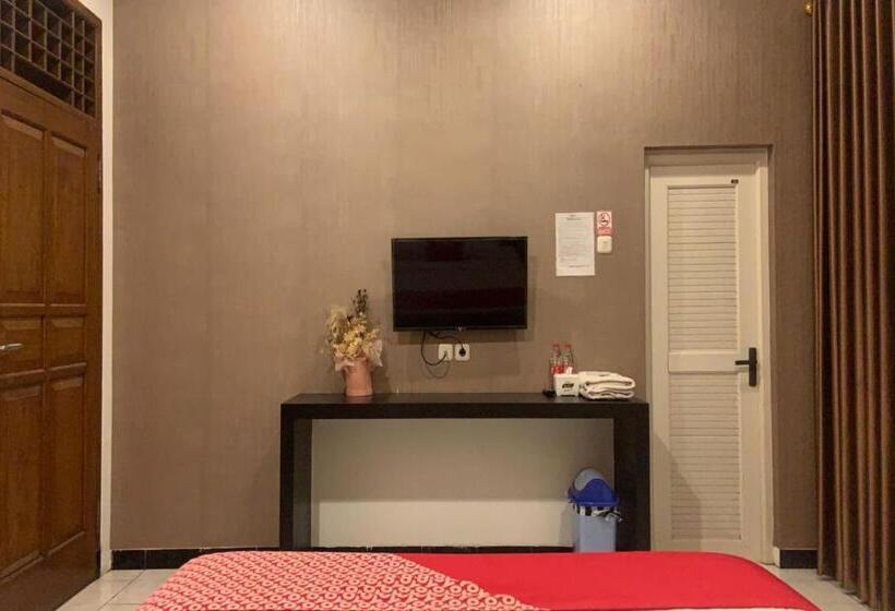 Люкс Повышенной Комфортности, Capital O 90497 Navaya Guest House