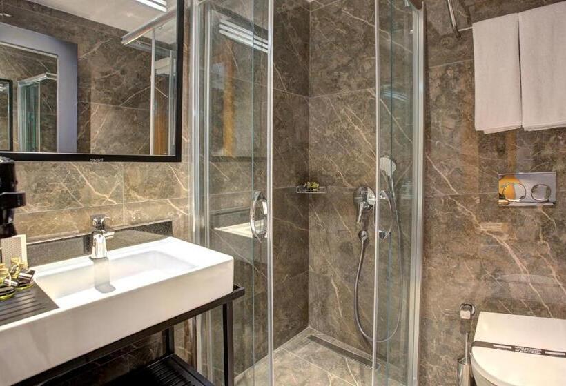 اتاق لوکس سه تخته, No12 Hotel Sultanahmet