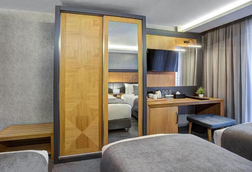 اتاق لوکس سه تخته, No12 Hotel Sultanahmet