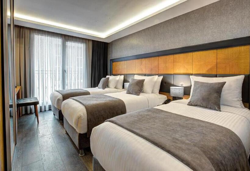 اتاق لوکس سه تخته, No12 Hotel Sultanahmet