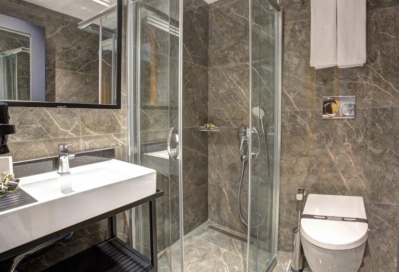 اتاق سوپریور سه تخته, No12 Hotel Sultanahmet