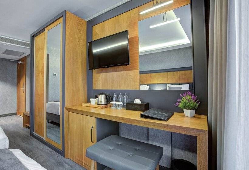 اتاق سوپریور سه تخته, No12 Hotel Sultanahmet