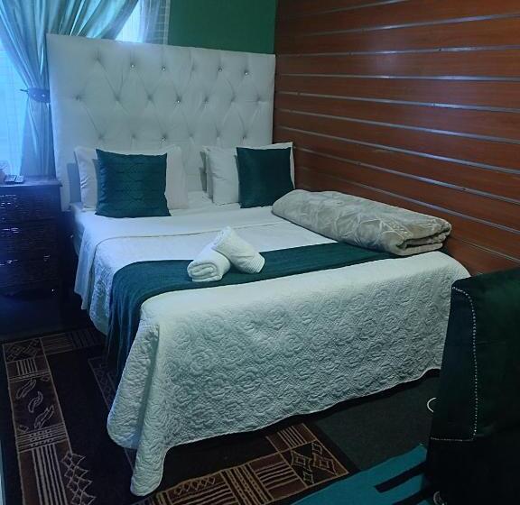 Номер Deluxe, The Croc Guest House