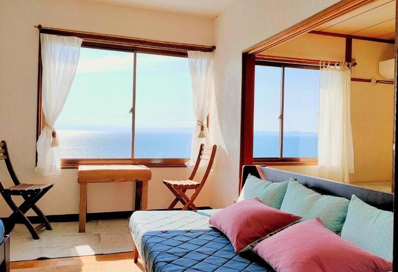 패밀리 룸 측면 바다 전망, Akua Inn