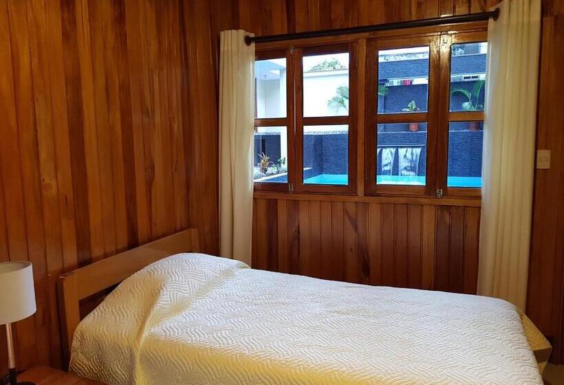 اتاق استاندارد, Hostal La Maison Canadiense