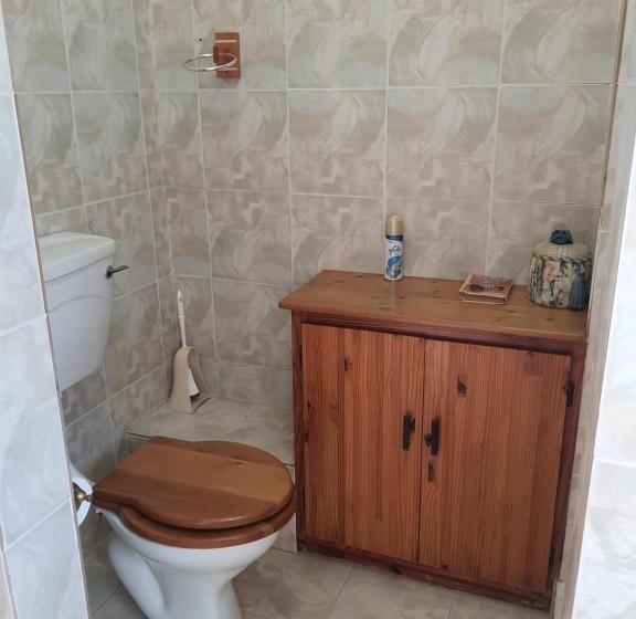 Семейный Номер, Lord Fraser Guest House