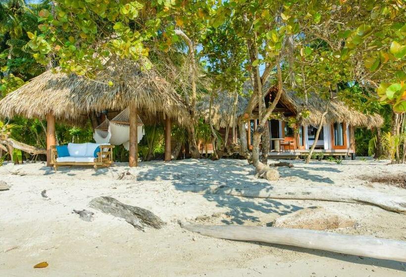 سوییت جونیور, Calala Island