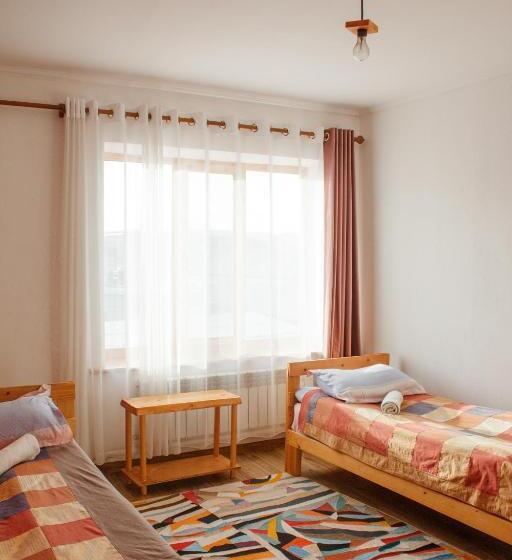 اتاق استاندارد, Guest House Altyn Oimok