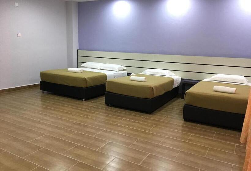 Четырехместный Номер Deluxe, Grand Business