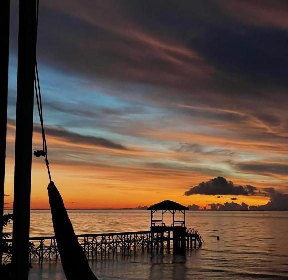 Номер Стандарт Вид на Море, Sanctum Una Una Eco Dive Resort