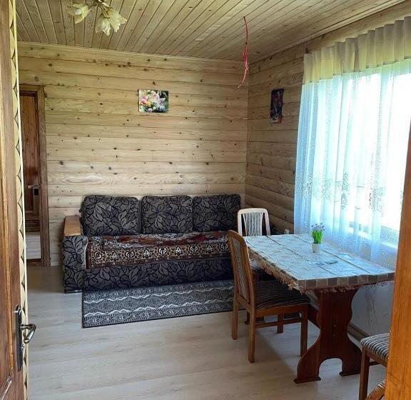 Дом 1 Спальня, Avalon   котедж на озері