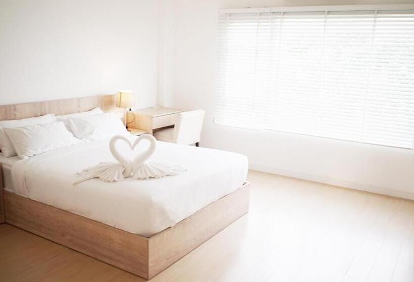 Номер Superior, The White Garden Premier Saraburi