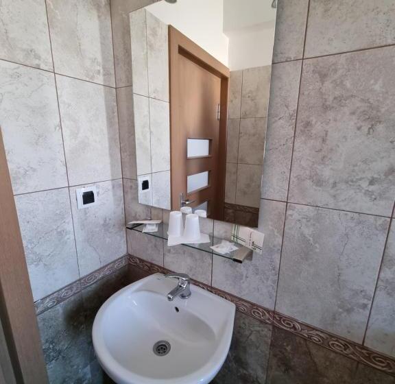 اتاق استاندارد یک نفره, Motel Via Targu Mures