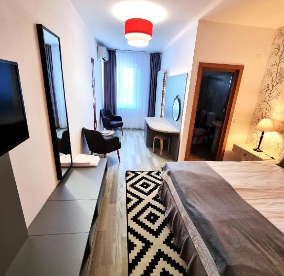 اتاق استاندارد با تخت بزرگ, Motel Via Targu Mures