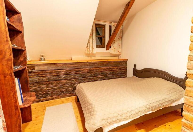 Четырехместный Номер Классик, Barn Guesthouse / Csűr Vendégház