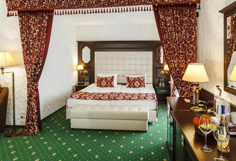 Family Suite, Iváncsó Birtok   термальні води косино