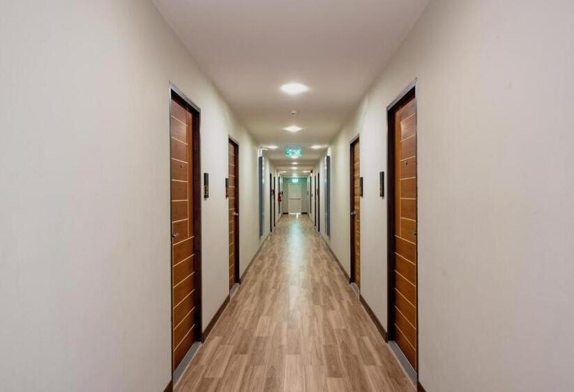 Номер Deluxe с Балконом, The Living Hotel Samutprakan