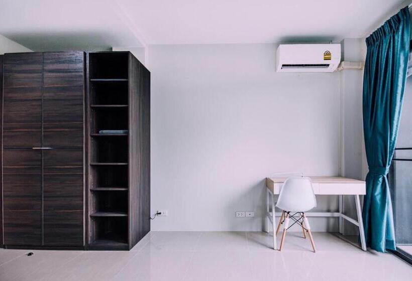 Номер Economy, The Living Hotel Samutprakan