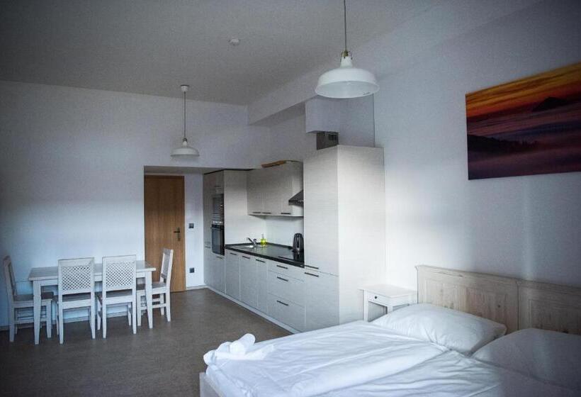 Family Suite, Dvůr Perlová Voda