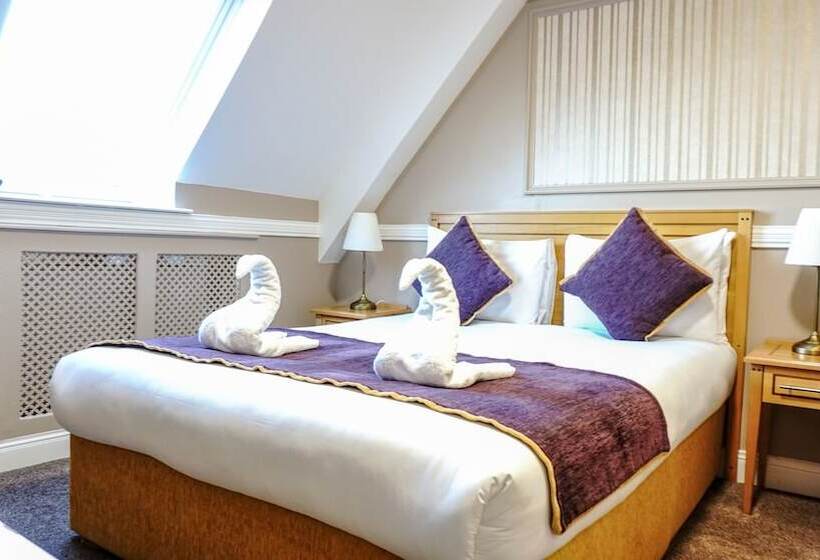اتاق استاندارد, Ashbourne Court
