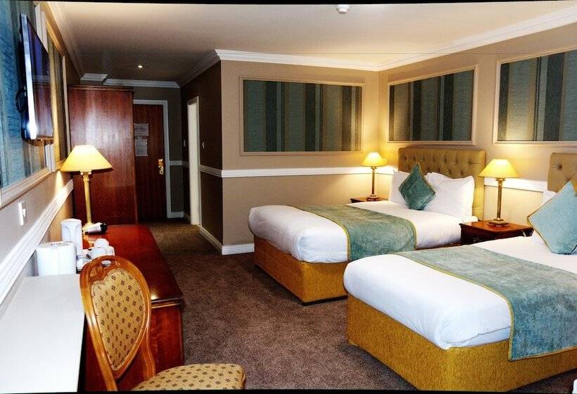 اتاق استاندارد چهار تخته, Ashbourne Court