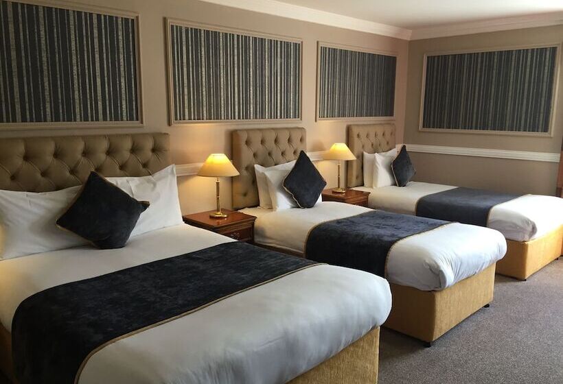 اتاق استاندارد چهار تخته, Ashbourne Court