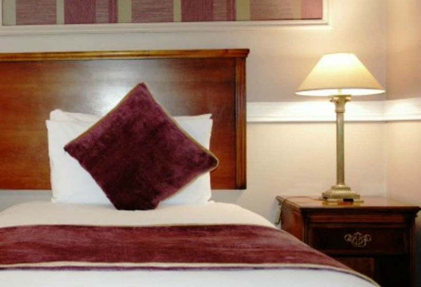 اتاق استاندارد یک نفره, Ashbourne Court