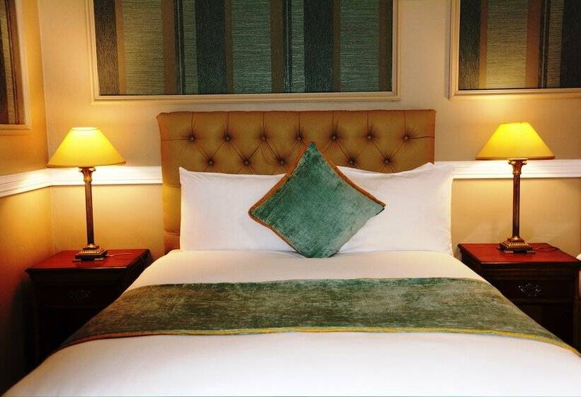 اتاق استاندارد یک نفره, Ashbourne Court