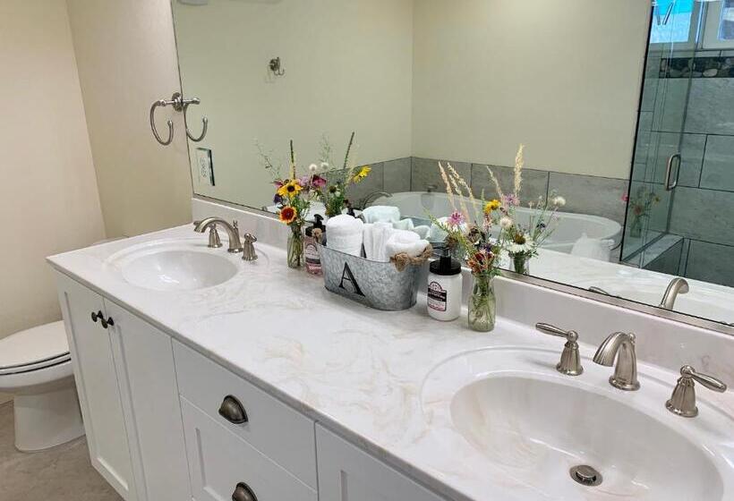 Стандартный Номер Кровать Кинг, Annie S Place Bed & Breakfast