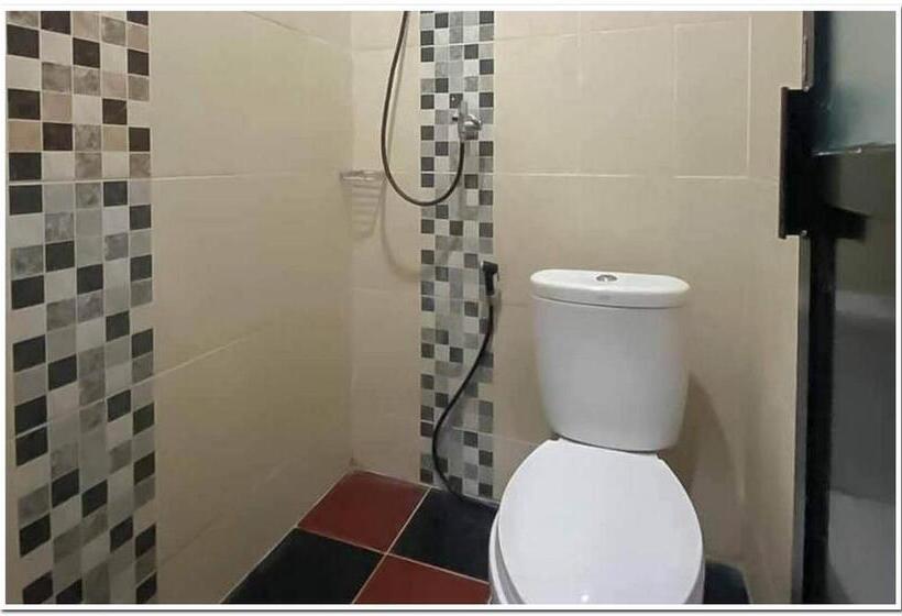 Номер Стандарт, Losmen Family Syariah Bypass Juanda Mitra Reddoorz