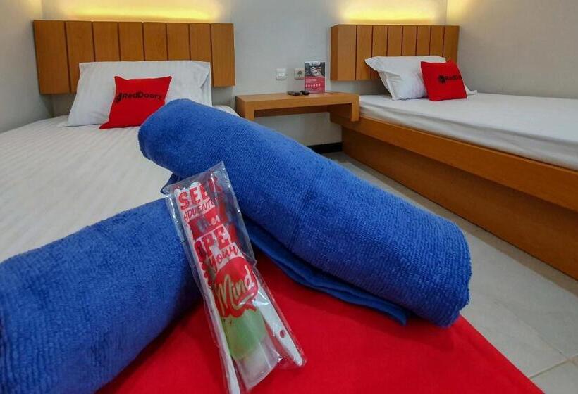标准间, Reddoorz Syariah Near Solo Paragon Mall 2