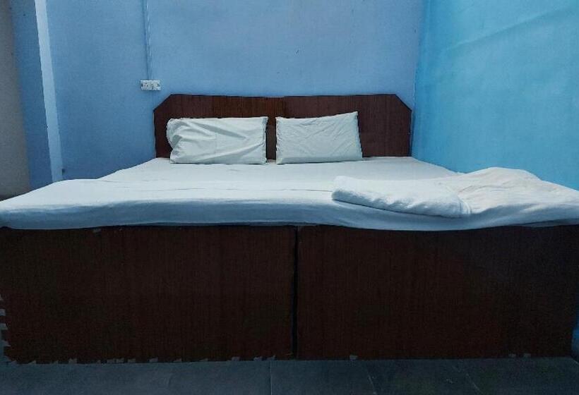 Трежместный Номер Economy, Spot On Welcome Inn