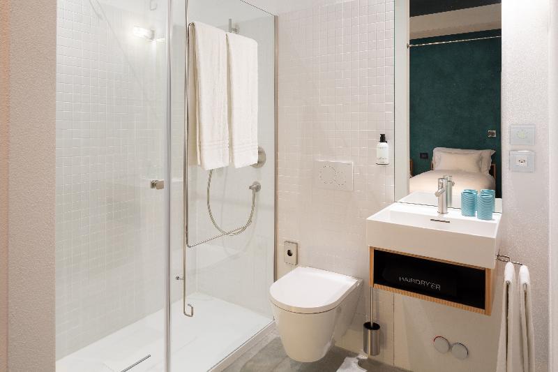 Номер Стандарт Индивидуальный, Riva Rooms & Studios   Check In 24hr