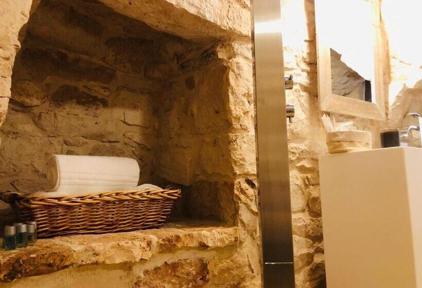 Люкс Deluxe Кровать Кинг, Augusta Trulli Resort