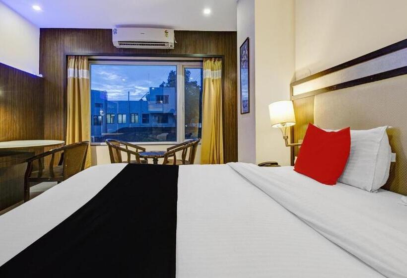 Трехместный Номер Классика, Capital O 82204 Hotel Annex