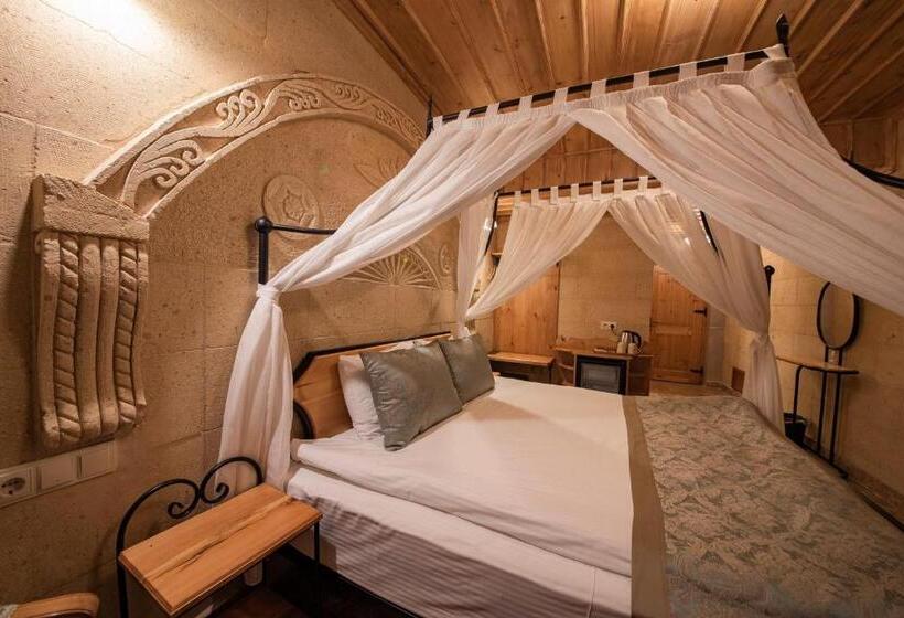 اتاق لوکس با بالکن, Cratus Stone Palace