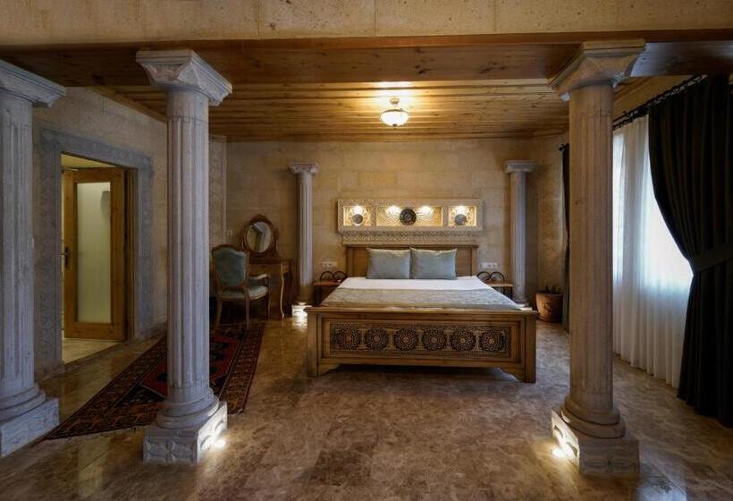 سوییت جونیور با بالکن, Cratus Stone Palace