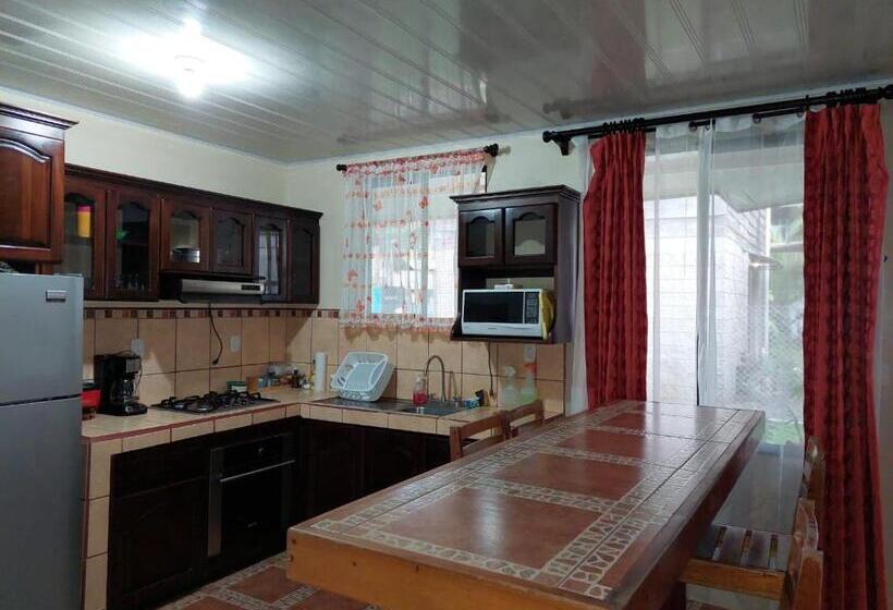 Семейный Номер, Casa Thirema Tortuguero