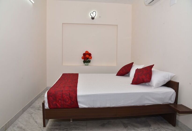 Семейный Номер, Home Stay @ Kommiya Inn