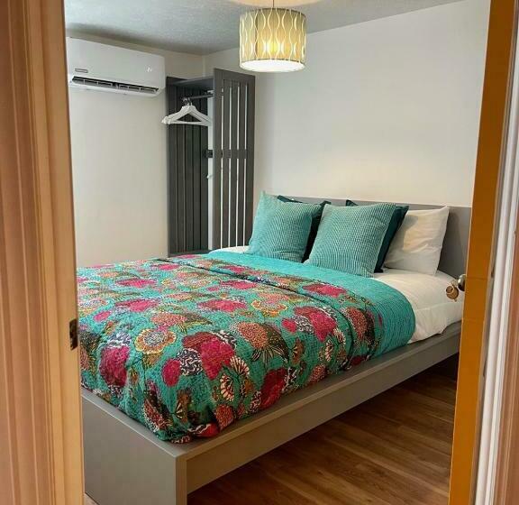 Номер Deluxe Кровать Кинг, Jaune Hôtel Boutique