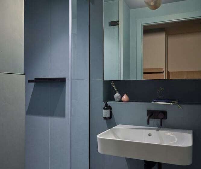 Номер Стандарт, Buckle Street Studios By Locke, Aldgate